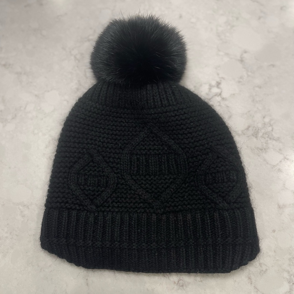 Saks Fifth Avenue Black Beanie Rabbit Fur Pom-Pom Angora